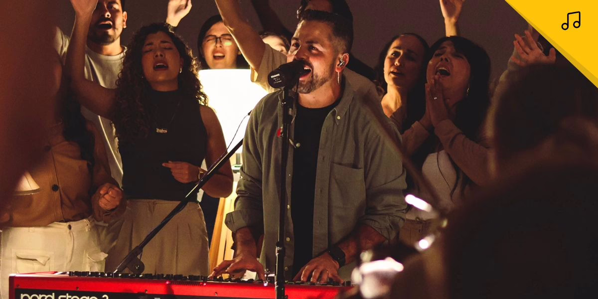 Omar Rodríguez presenta su versión en español de un clásico de adoración: «El gran Yo Soy»