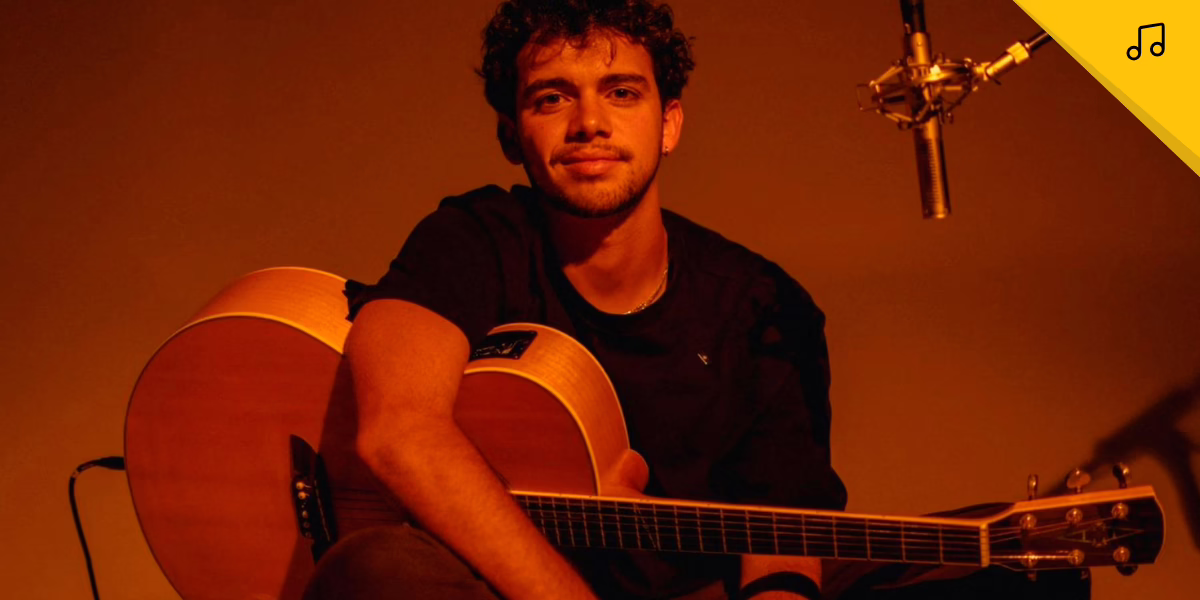 Enoc Parra presenta su nuevo sencillo acústico: «Espontáneo + Volvamos al inicio»